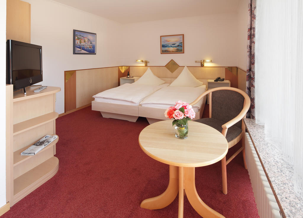 Hotel Phoenix Rastatt Habitación foto